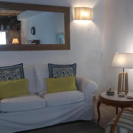 Ana'S Guest House Chambres D'Hotes โอปส์ ภายนอก รูปภาพ