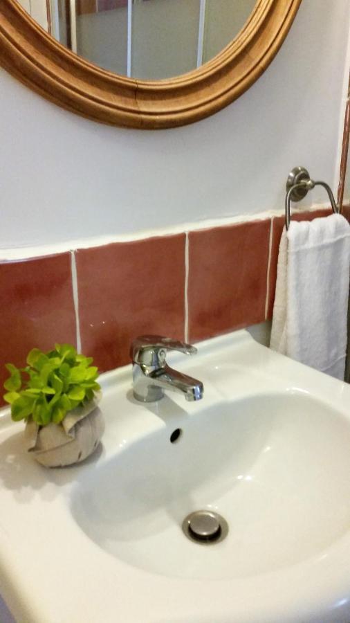 Ana'S Guest House Chambres D'Hotes โอปส์ ภายนอก รูปภาพ