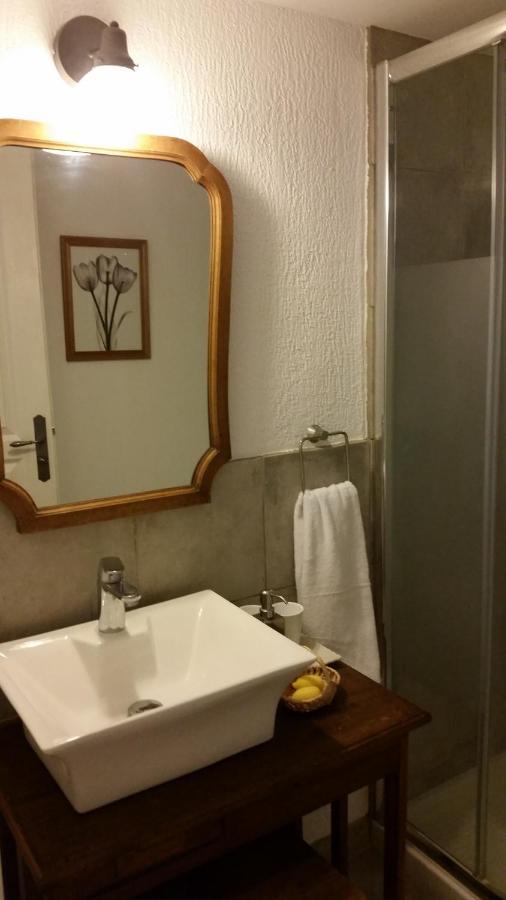 Ana'S Guest House Chambres D'Hotes โอปส์ ภายนอก รูปภาพ